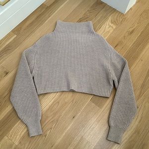 Aririzia Wilfred Cropped Sweater Size Medium